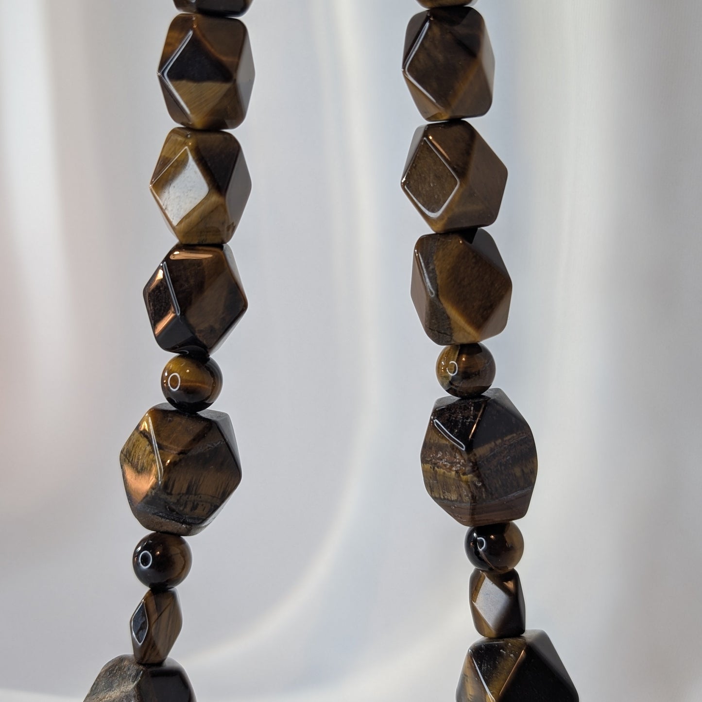 Tiger’s Eye Polished Stone Necklace
